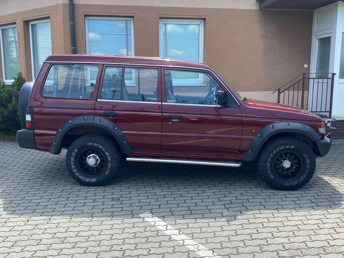 MITSUBISHI PAJERO 2,5 TD - 4