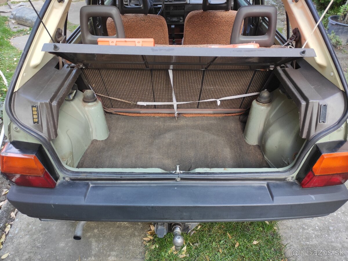 SKODA FAVORIT 136 - 4