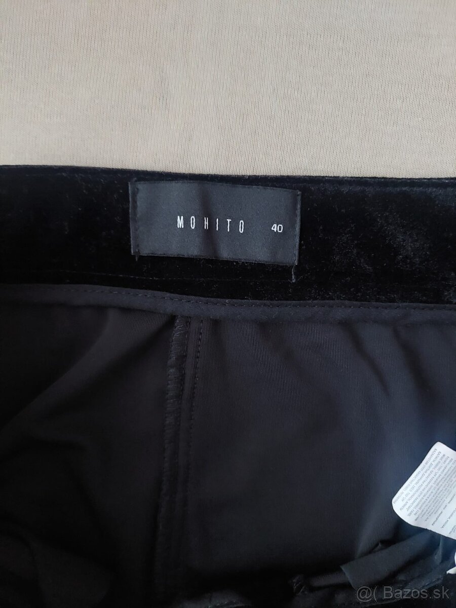 Zamatové nohavice Mohito - 4