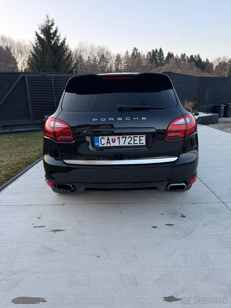 Porsche Cayenne - 4