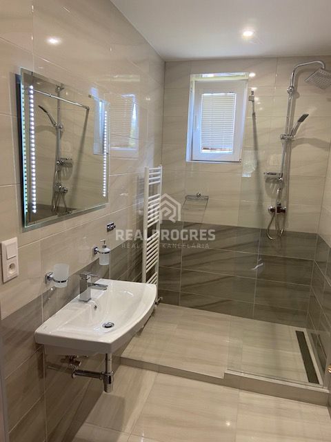 Na predaj dom s tromi bytovými jednotkami na Zobore - 4