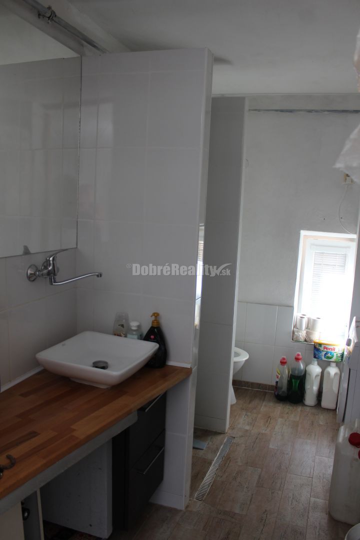 PREDAJ : Rodinný dom Horná Ves, okres Žiar nad Hronom - 4