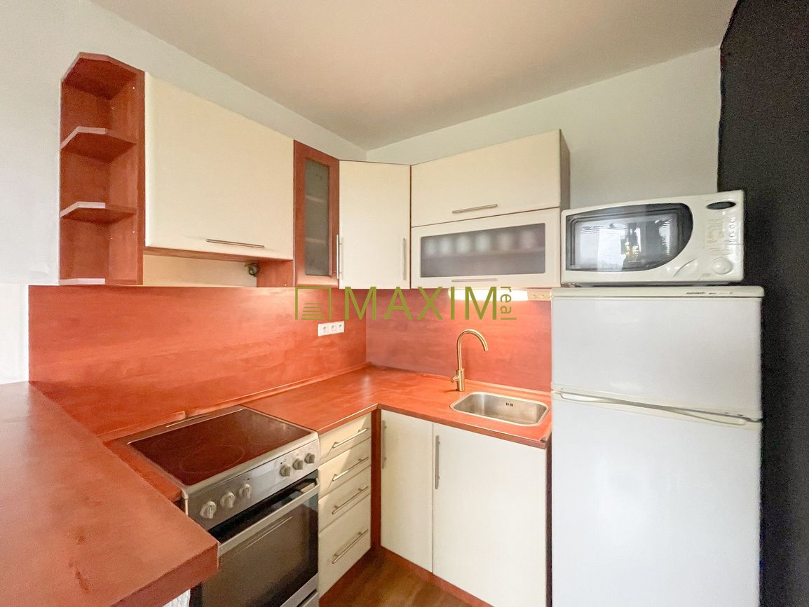 REZERVOVANÉ 1,5-izbový byt, 4. posch., rekonštrukcia, 31,2 m - 4