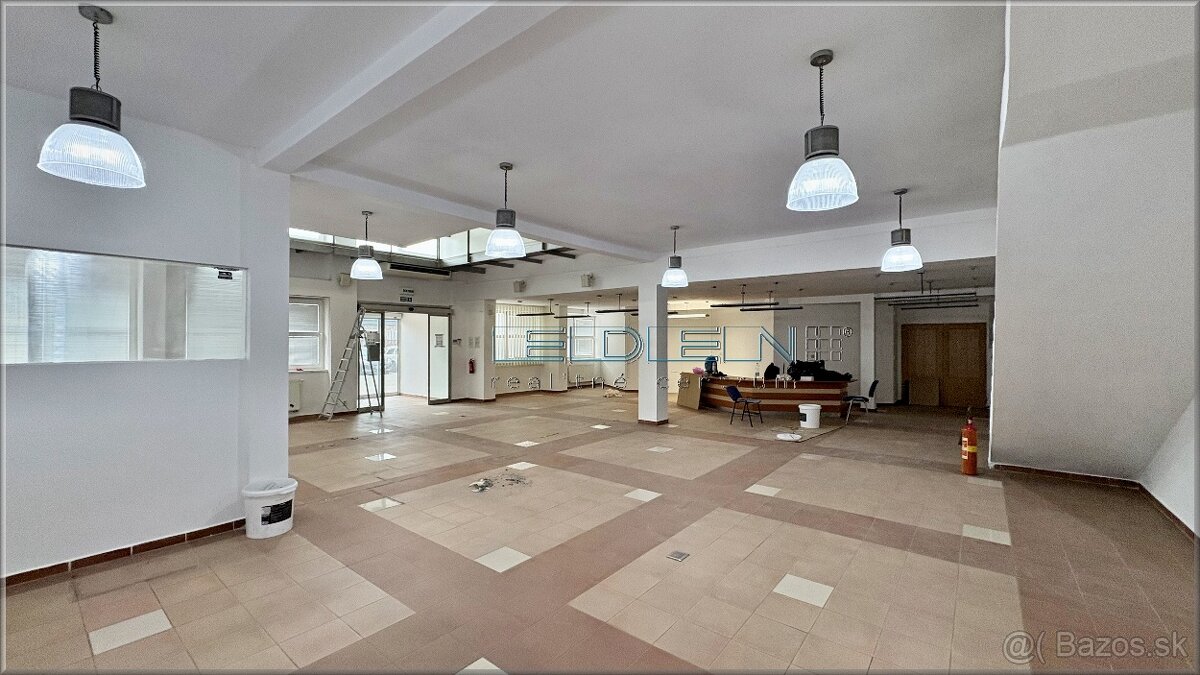 obchodno - administratívny celok 315 m2 - 4