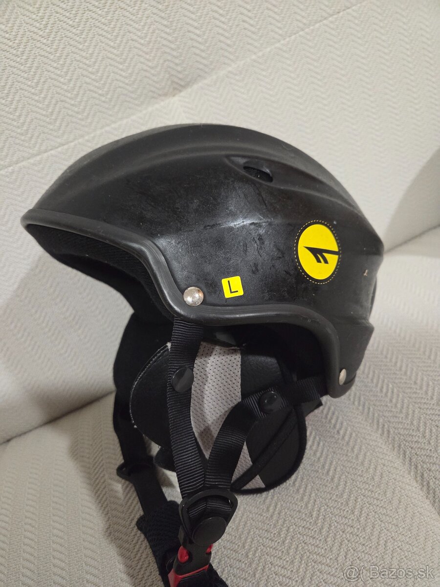 Damska a panska prilba - 4