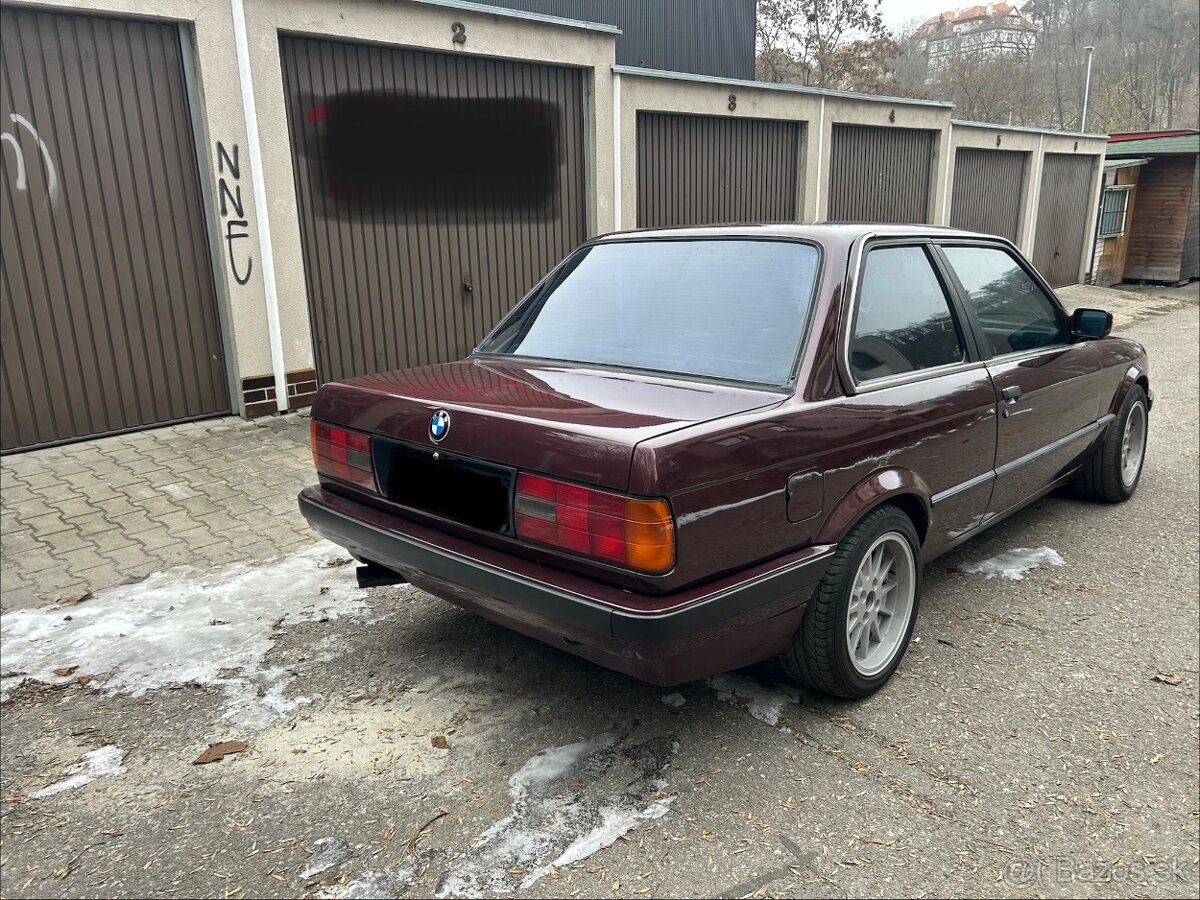 Prodám BMW 320i e30 coupe - 4