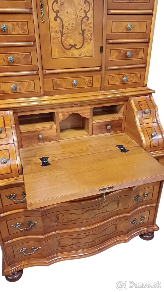 Starožitný nabytok - 4