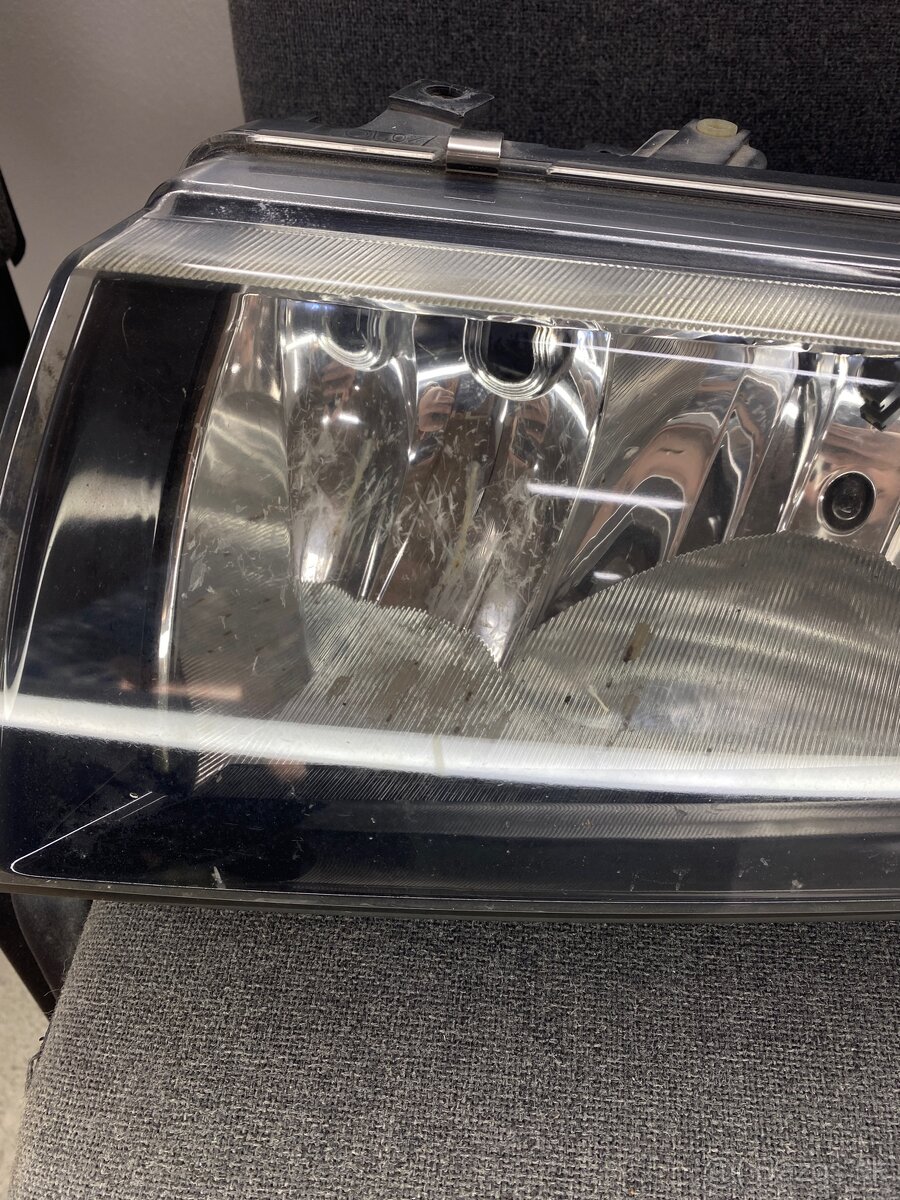 Svetlá Škoda fabia 1 fl čierne - 4