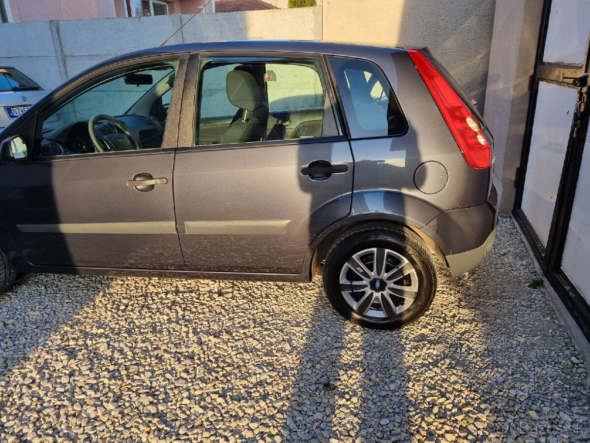 Predám Ford Fiesta 1.25 - 4