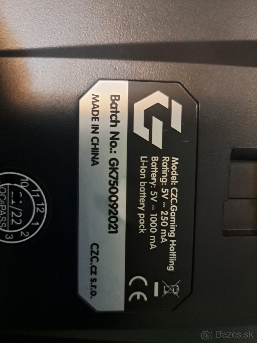 Predám hernú klávesnicu CZC Gaming GK750 (model Halfiling). - 4