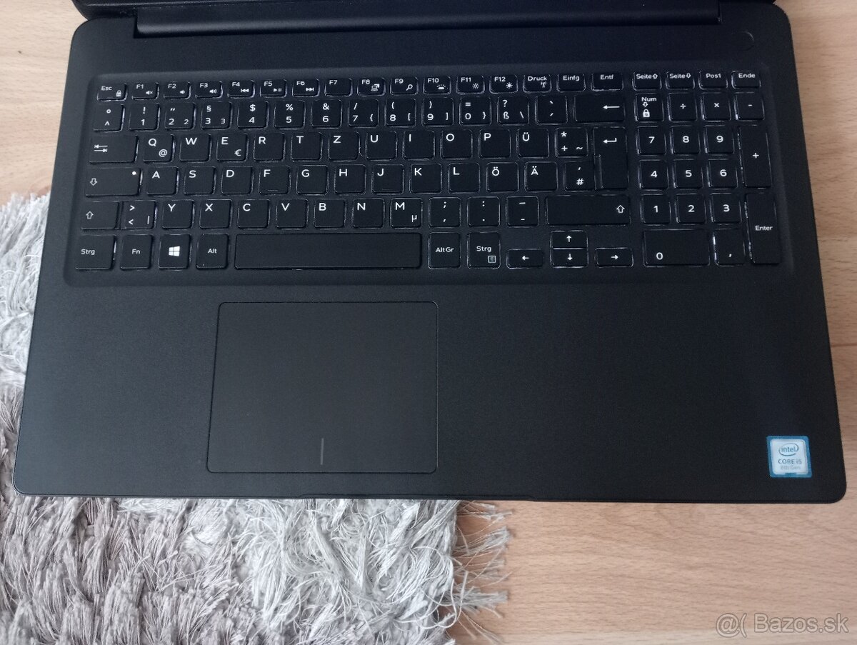 predám Dell latitude 3500 / 16gb ram / Intel core i5 /ssd - 4