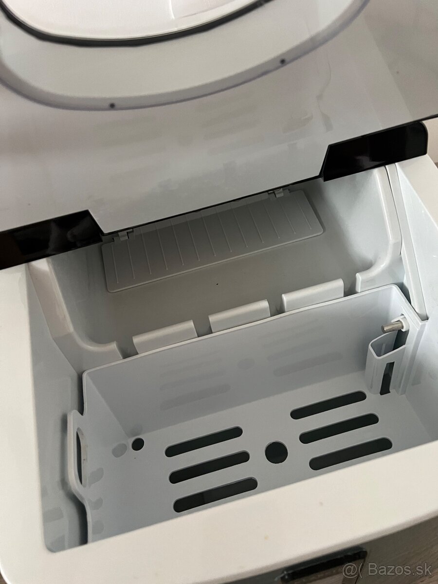 Vyrobnik ladu Klarstein Mr. Black - 4