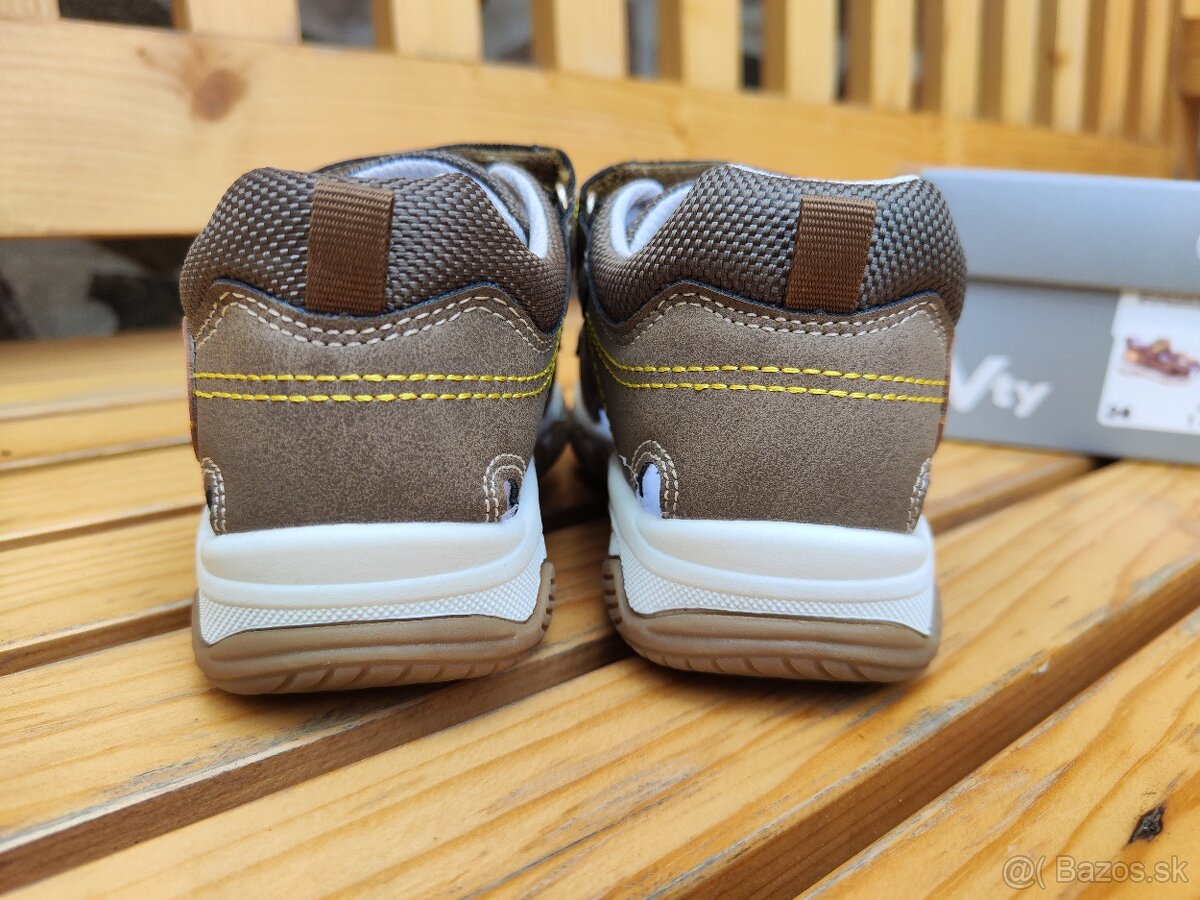 Chlapčenské sandále Vty - 4