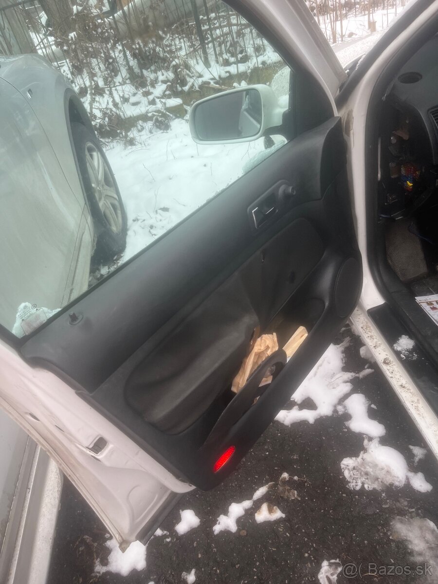 Predam súrne Zavádza mi na parkovisku - 4