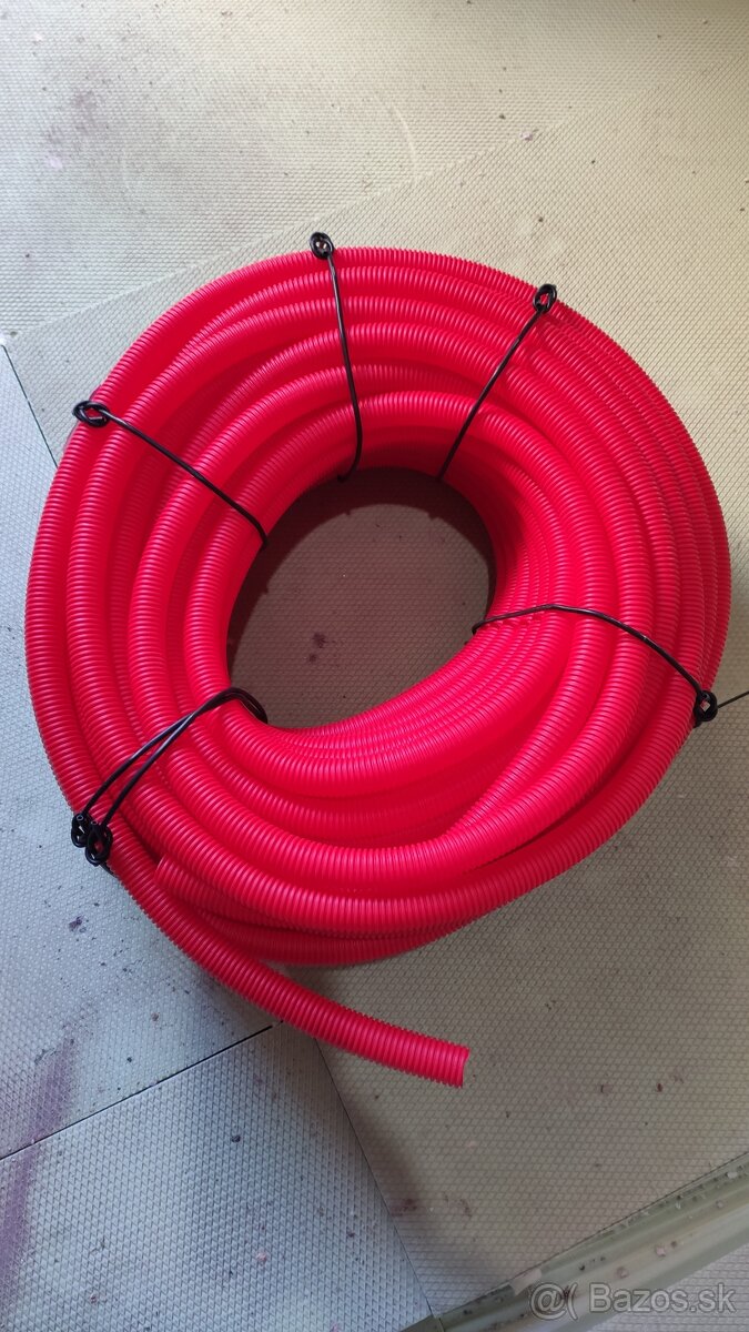 Ochranné trubky modrá ,červená po 50m - 4