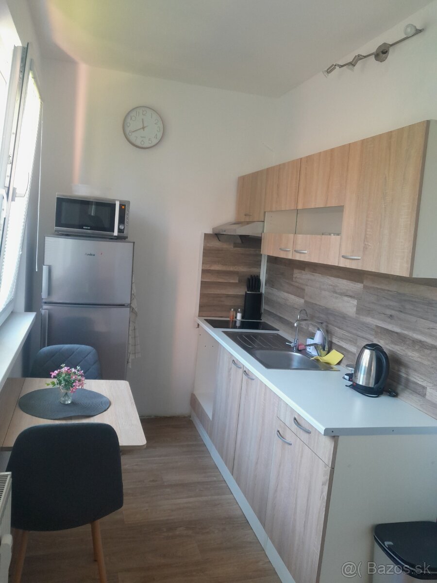 1 izbový byt pri OC Galéria - Widok 4