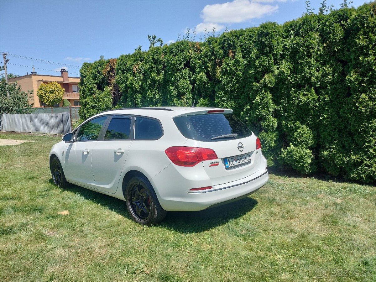 Opel Astra j - 4