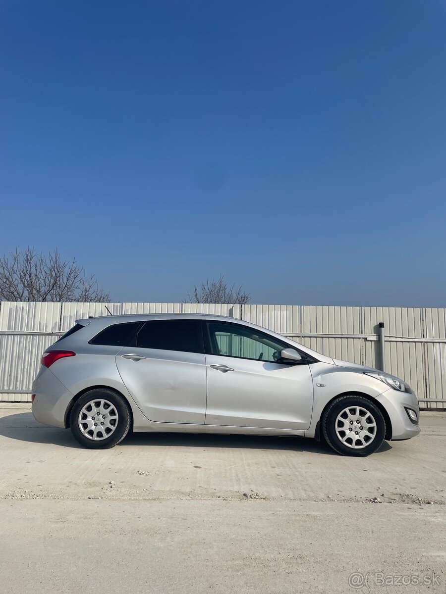 Hyundai i30 1.6 CRDi | 2013 - 4