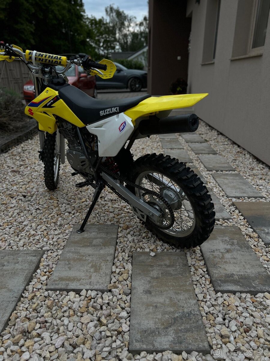 Suzuki DR-Z 125L - 4