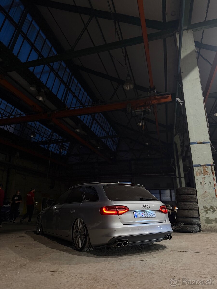Audi A4 B8 / RS4 Look - 4