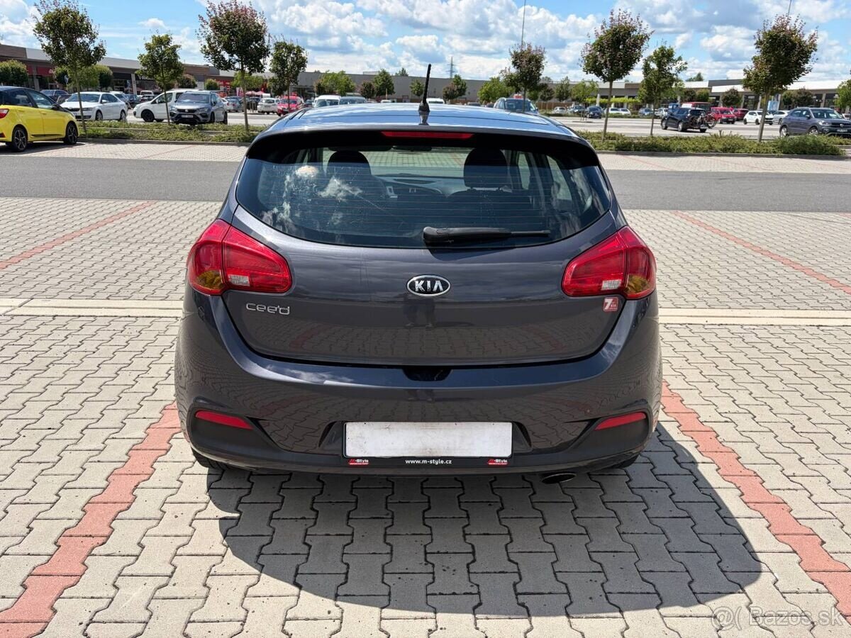 Kia Ceed 1.4 CVVT ČR 135t klima - 4