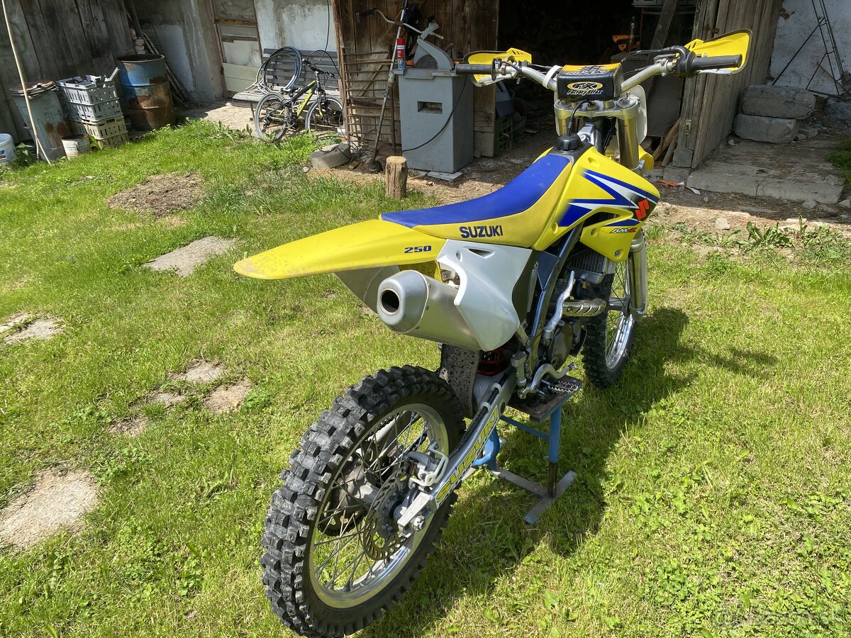 suzuki rmz 250