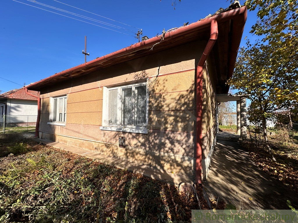 Rodinný dom v pokojnej vinárskej obci Rúbaň – ideálny na r - 4