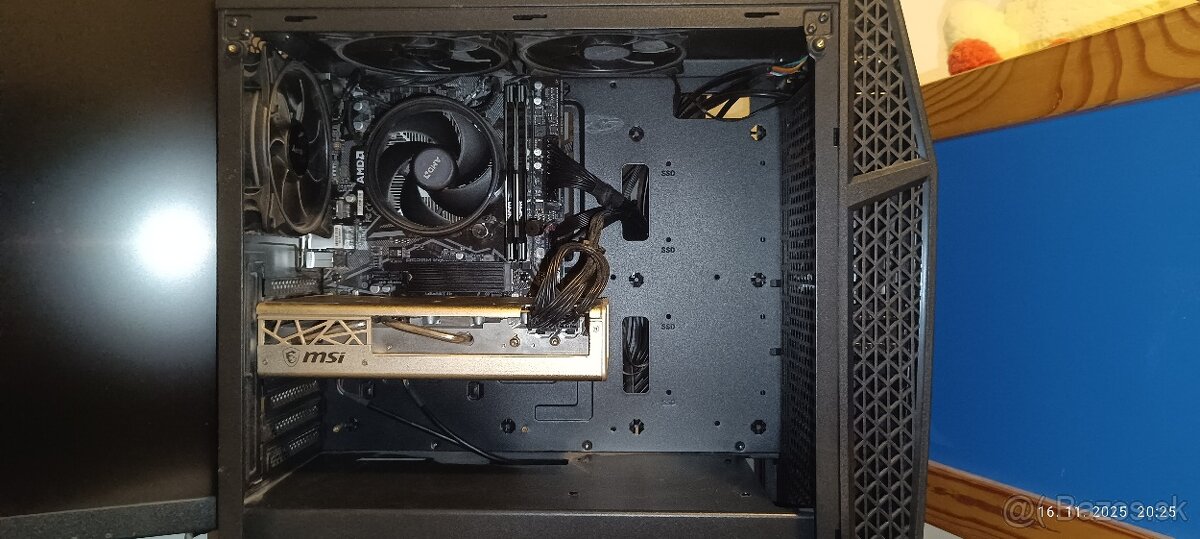 Grafická karta RX 5700 XT evoke edition MSI - 4