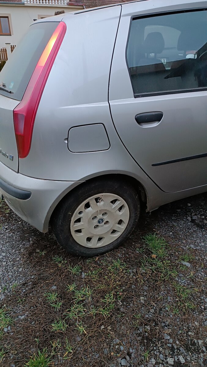 FIAT PUNTO - 4