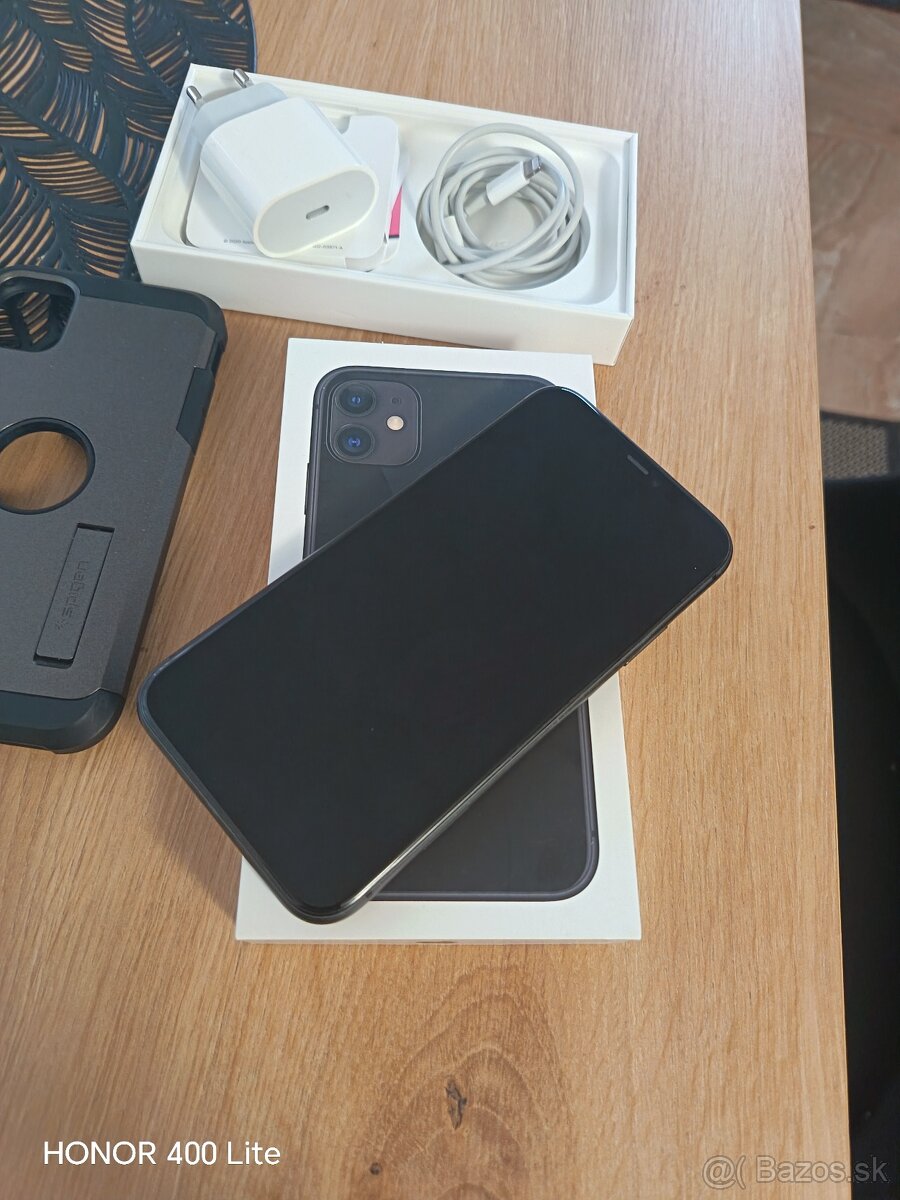 Apple 11 (128GB) - 4