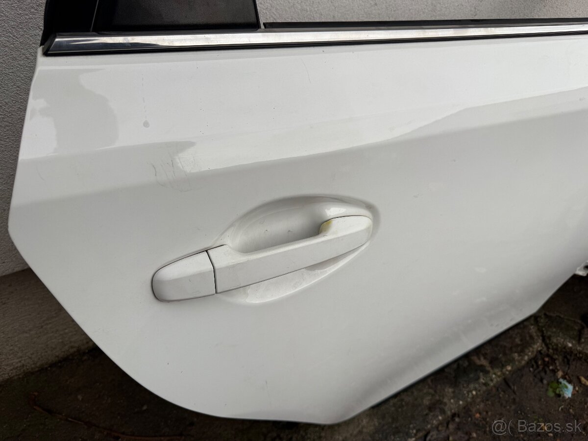 Pravé zadné dvere Toyota Auris II E180 Combi - 4