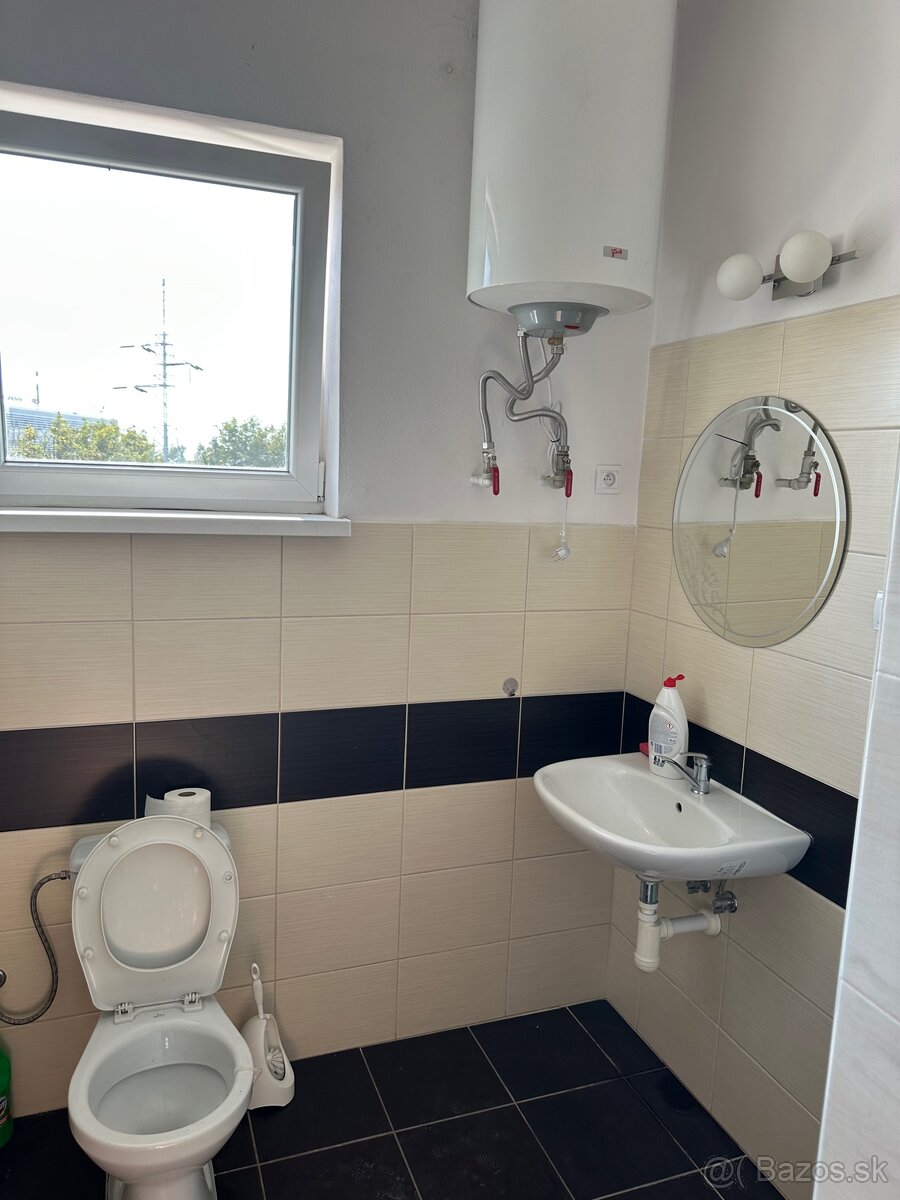 Na prenájom posteľ / izba - 4