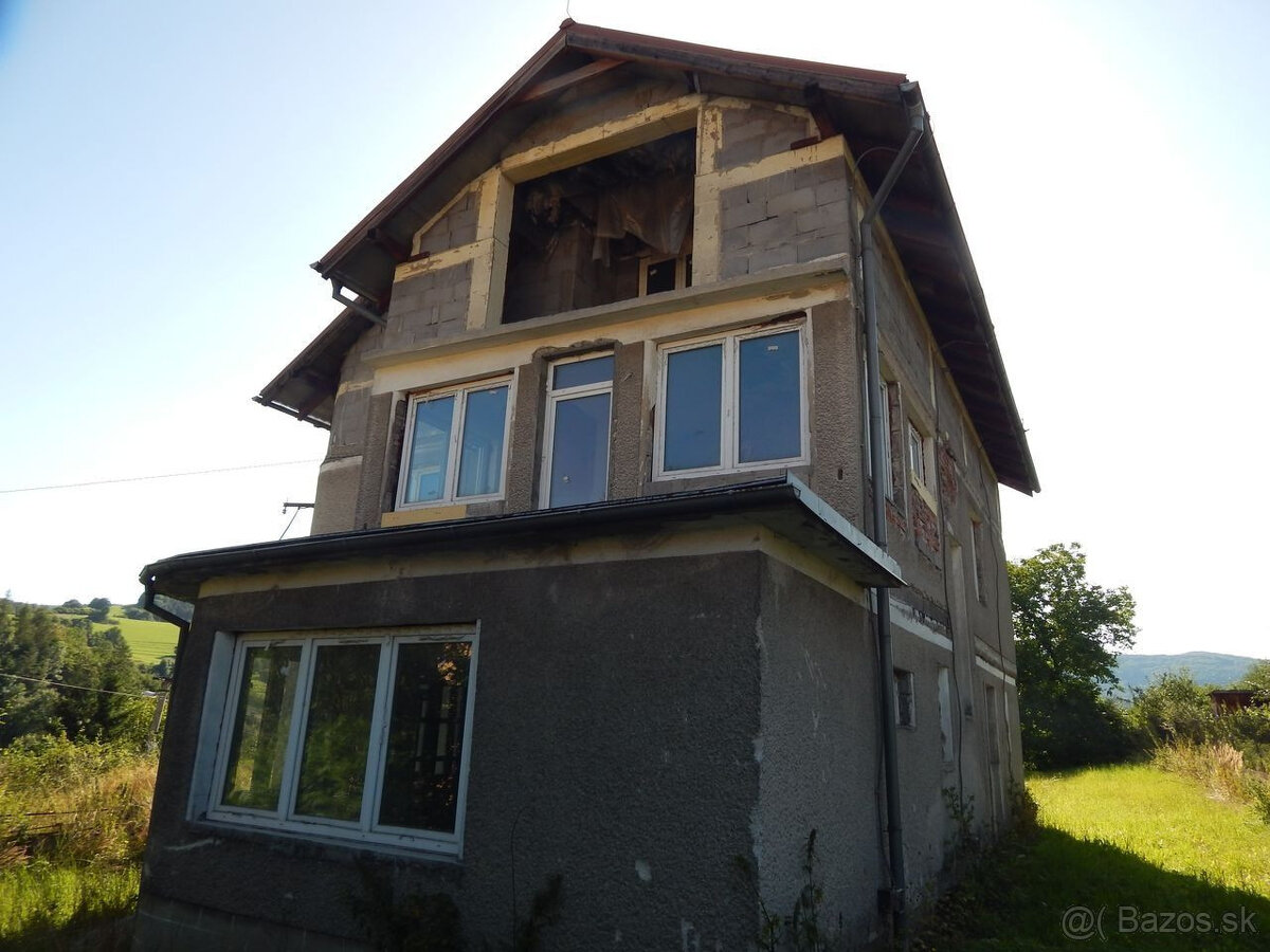 EXKLUZÍVNE-SPEKTRUM REALITY- Na predaj 7-izbový rodinný dom - 4