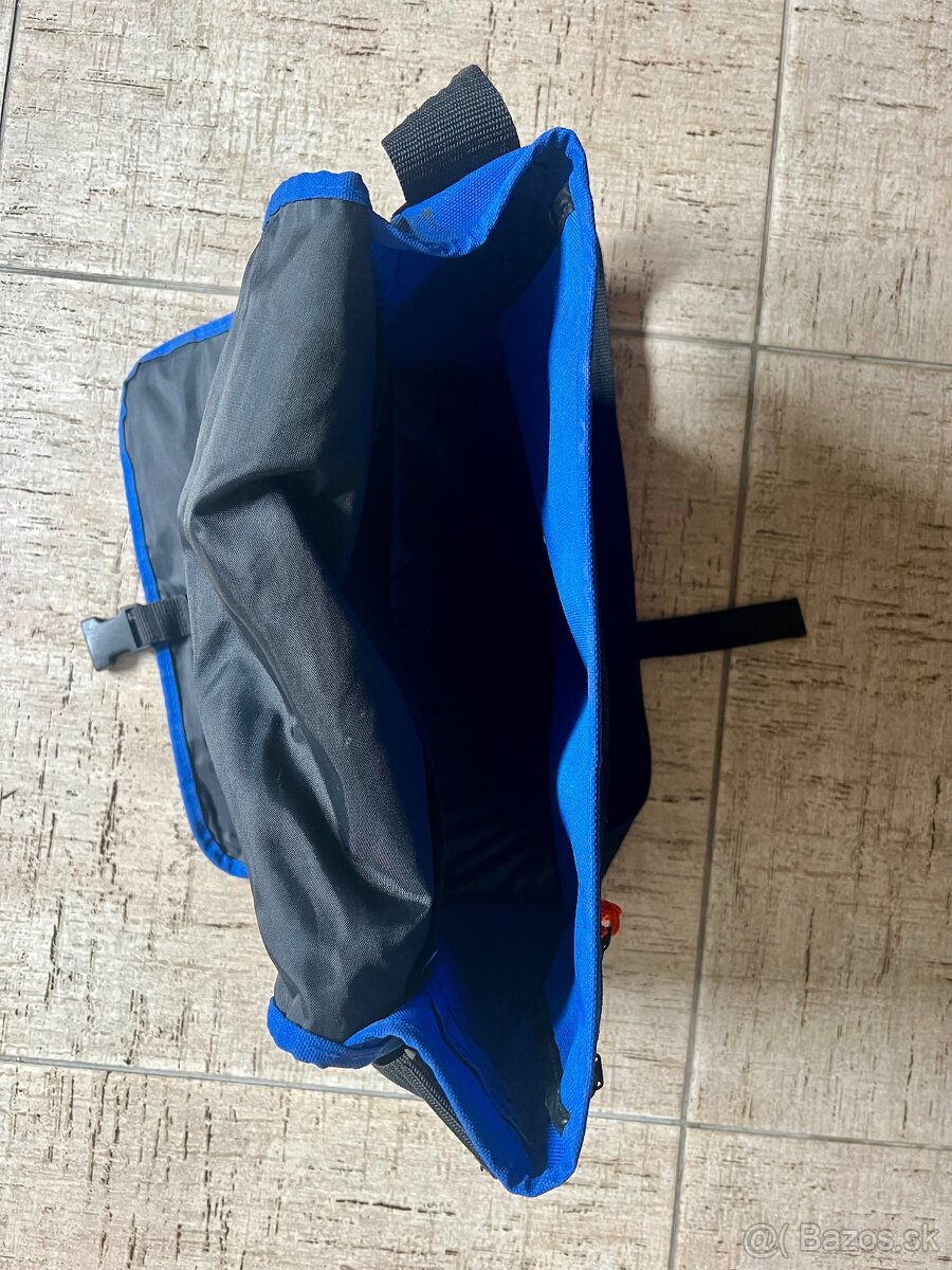 Kvalitná školská taška cez plece EF - 4