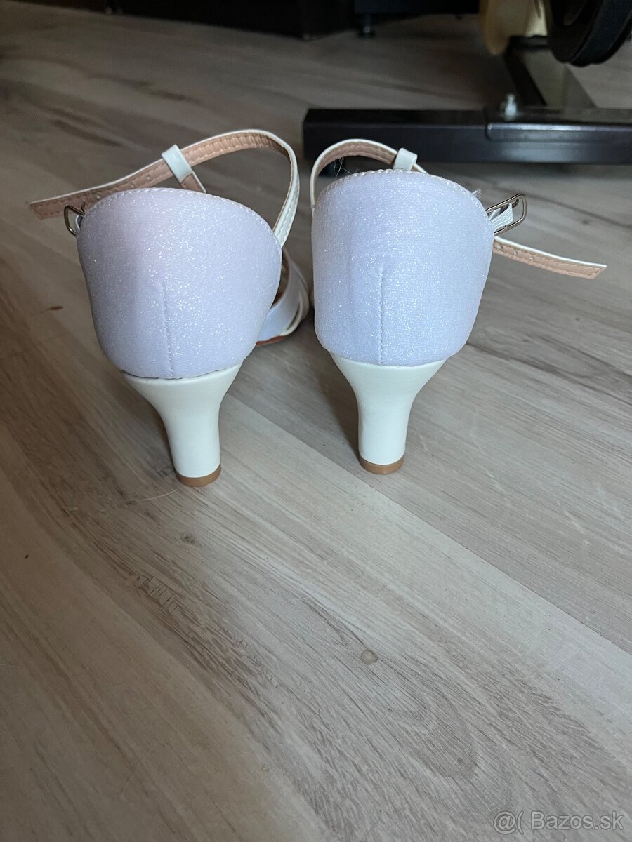 Spolocenske topánky - 4