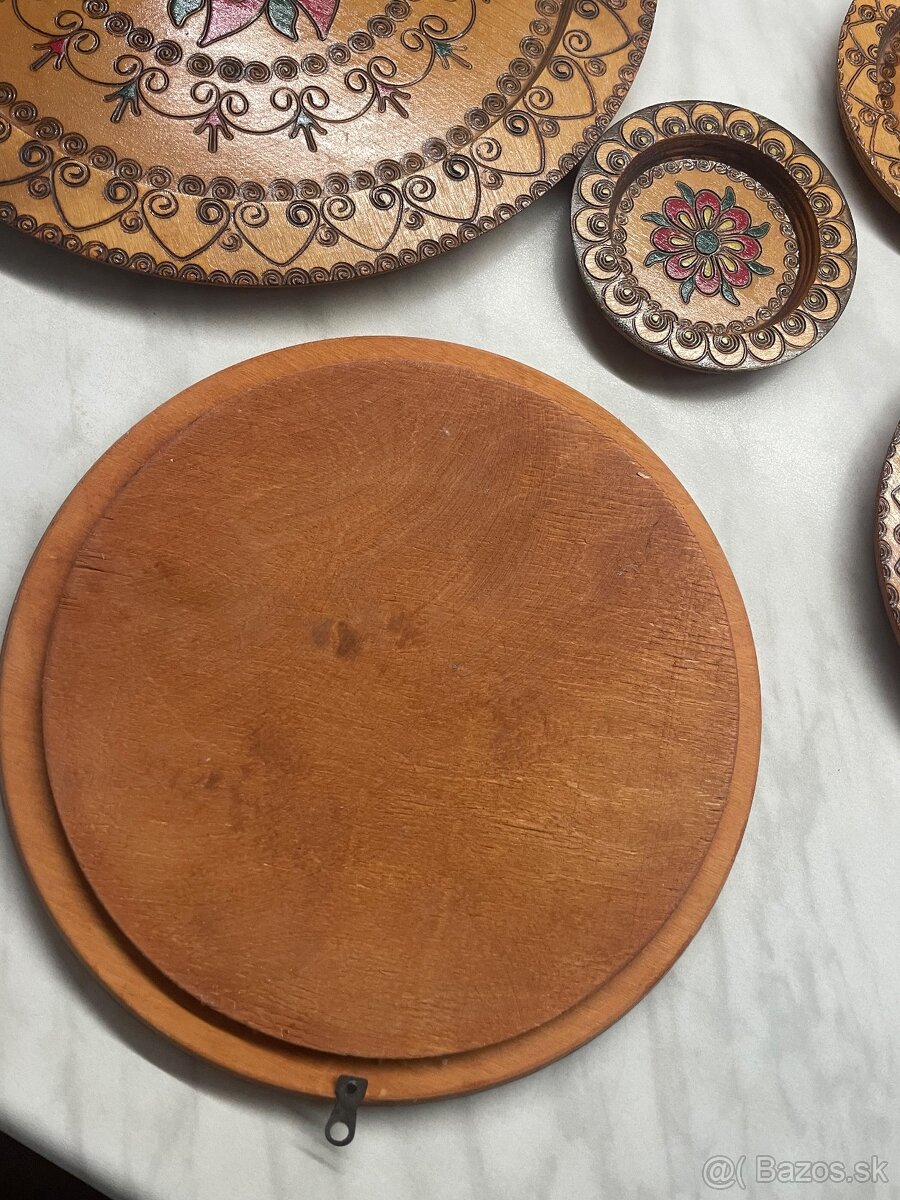 Krásne retro taniere na stenu - 4