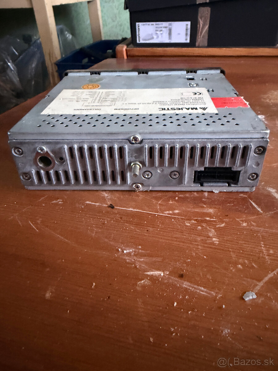 Predám autorádia MAJESTIC a ROADSTAR - 4