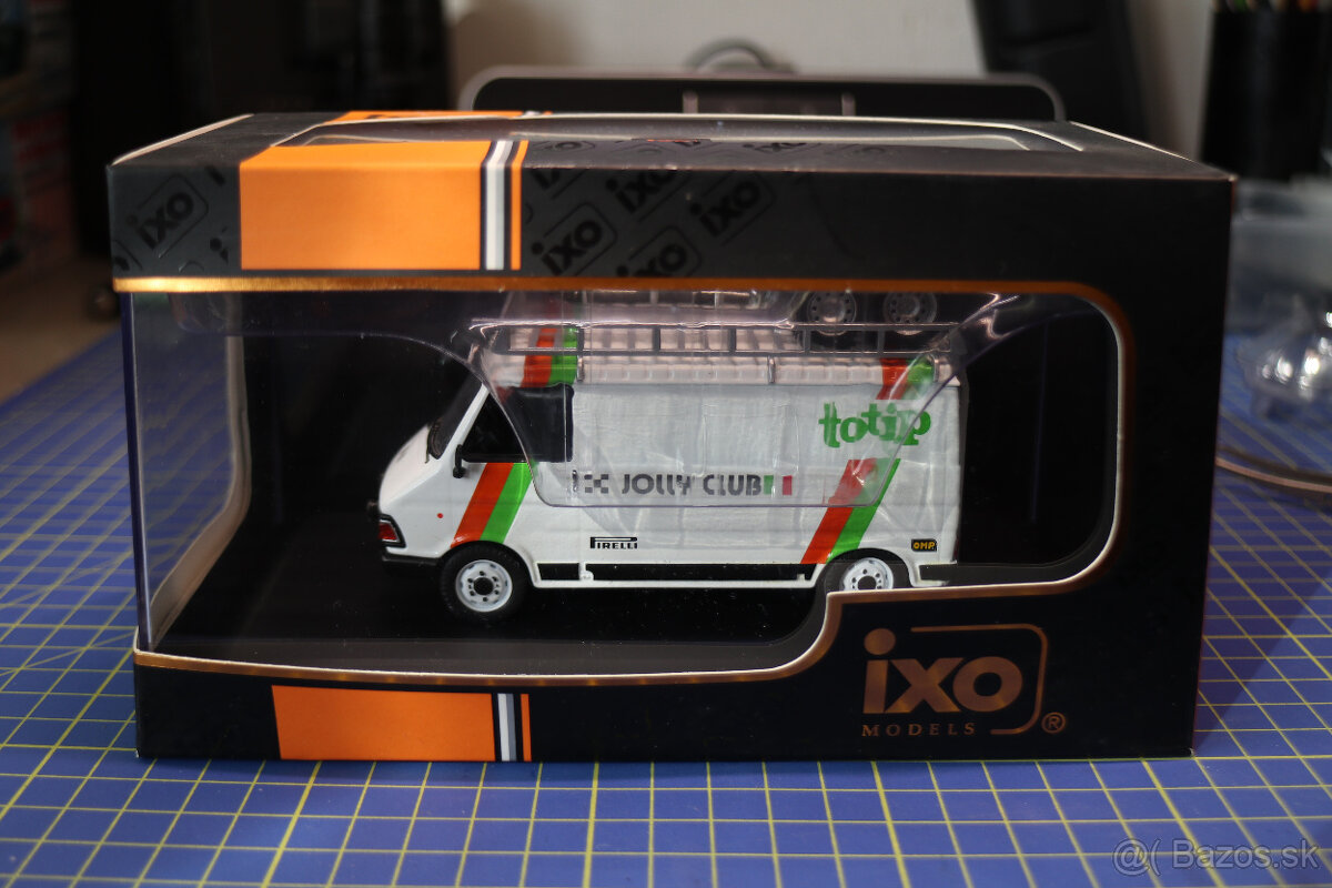 Modely áut 1:43 - 4