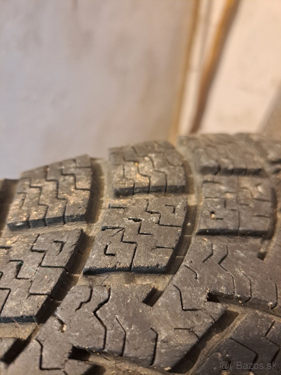Pneumatiky Nokian s plech. diskami 165/70 R14 - 4