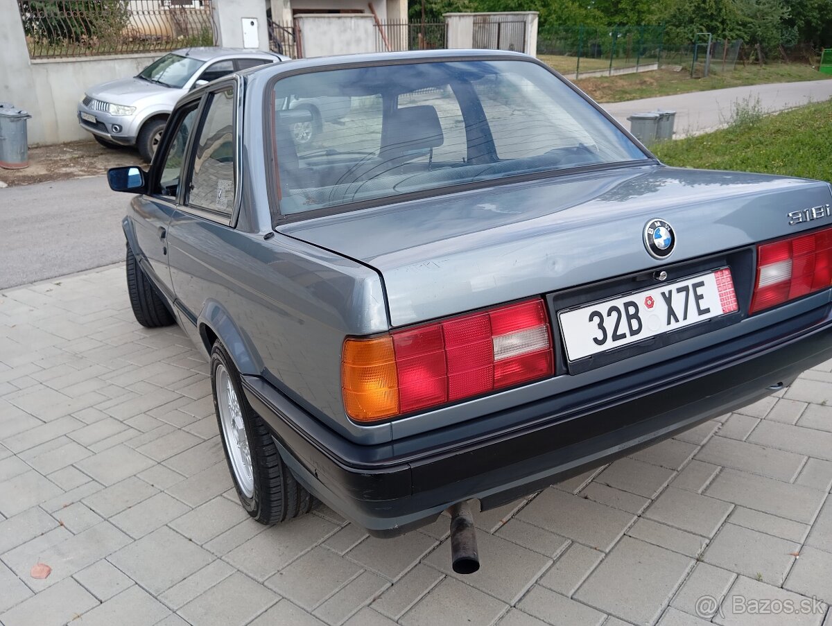 BMW E30 Coupé - 4