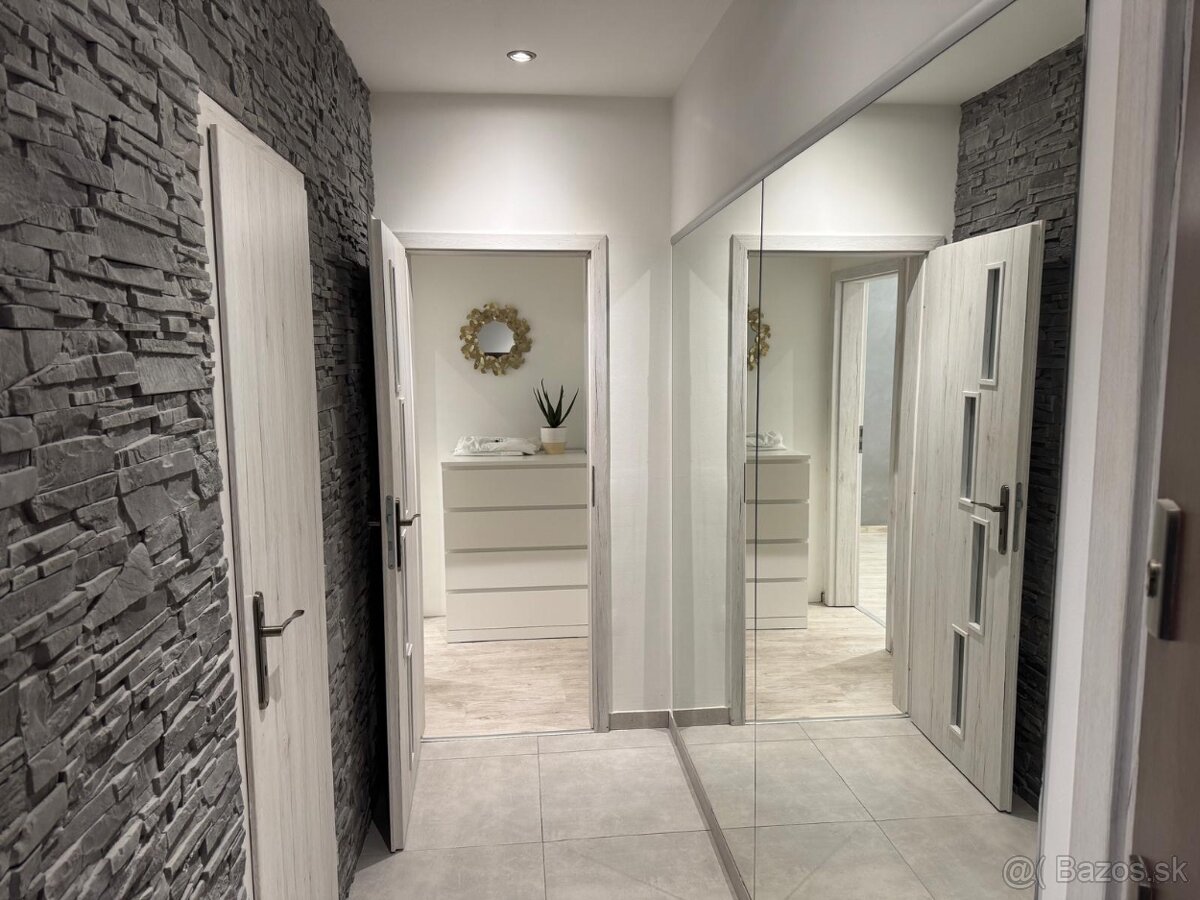 Predaj 2 izbový byt- Nové Mesto nad Váhom, Centrum - 4