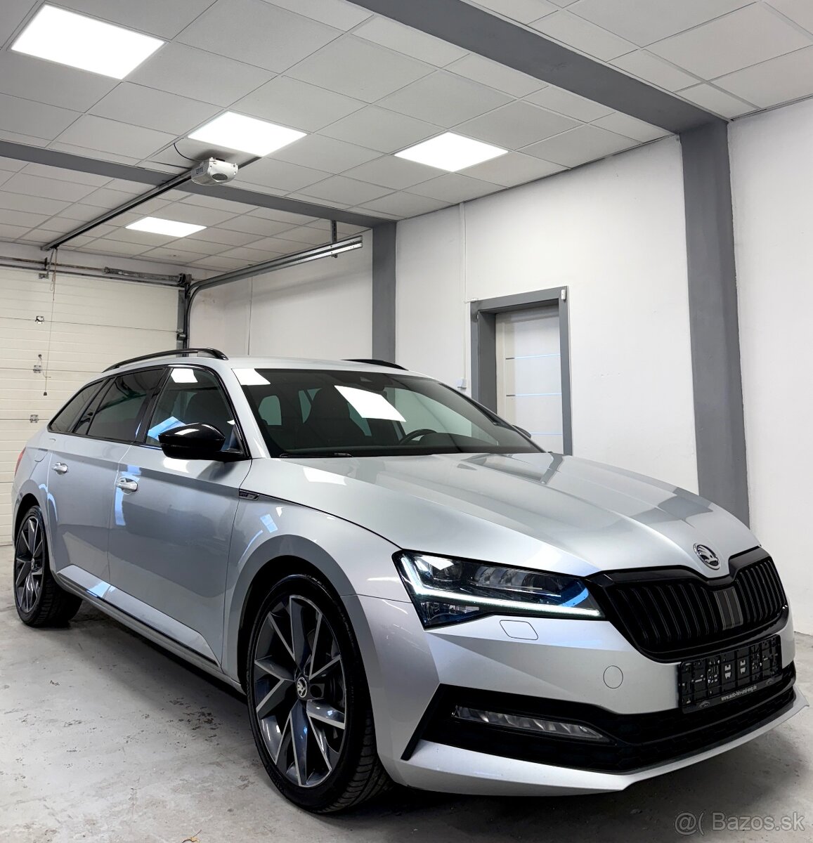 Skoda Superb Sportline 2.0TDI 147Kw 4x4 Black Packet/Matrix - 4