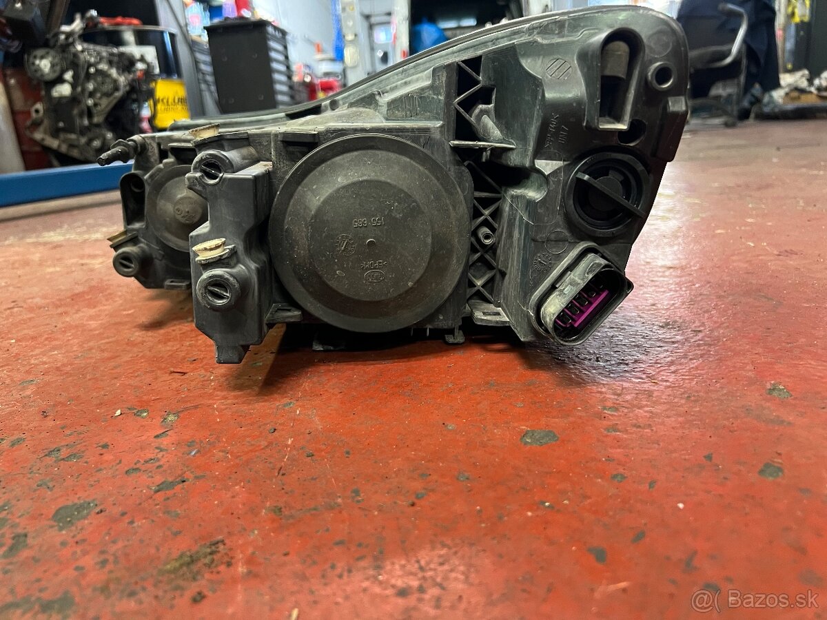 Predné svetlo na Octaviu 2 facelift - 4