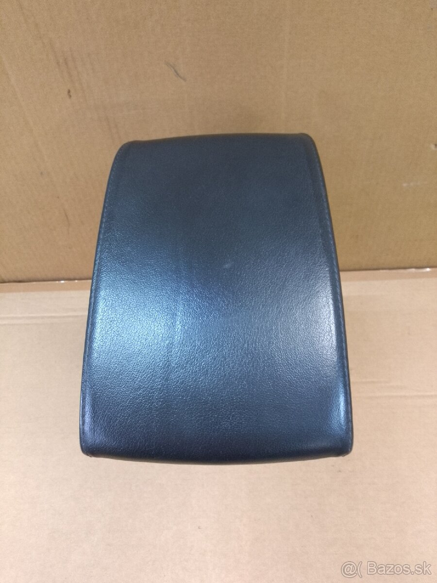 kožená lakťová opierka Octavia 3 - 4