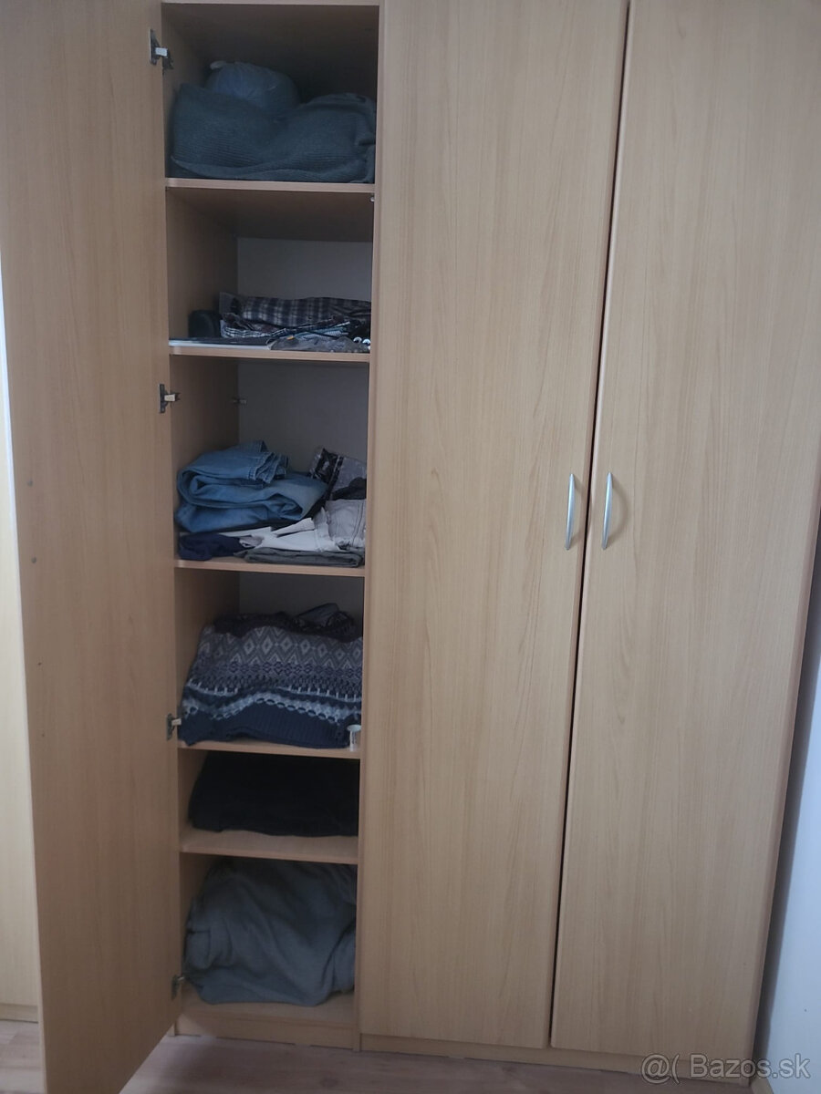 Veľká šatníková skriňa - 4