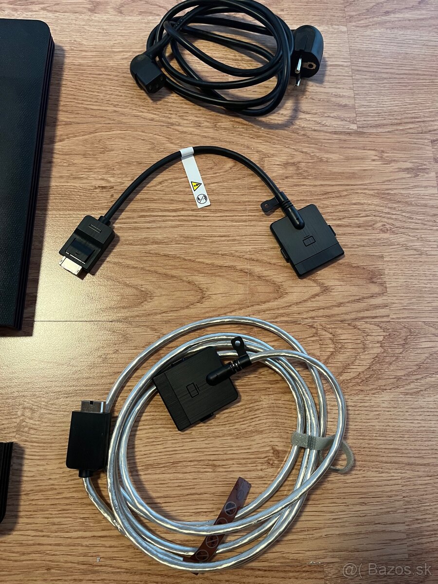 Samsung One Connect Box - 4