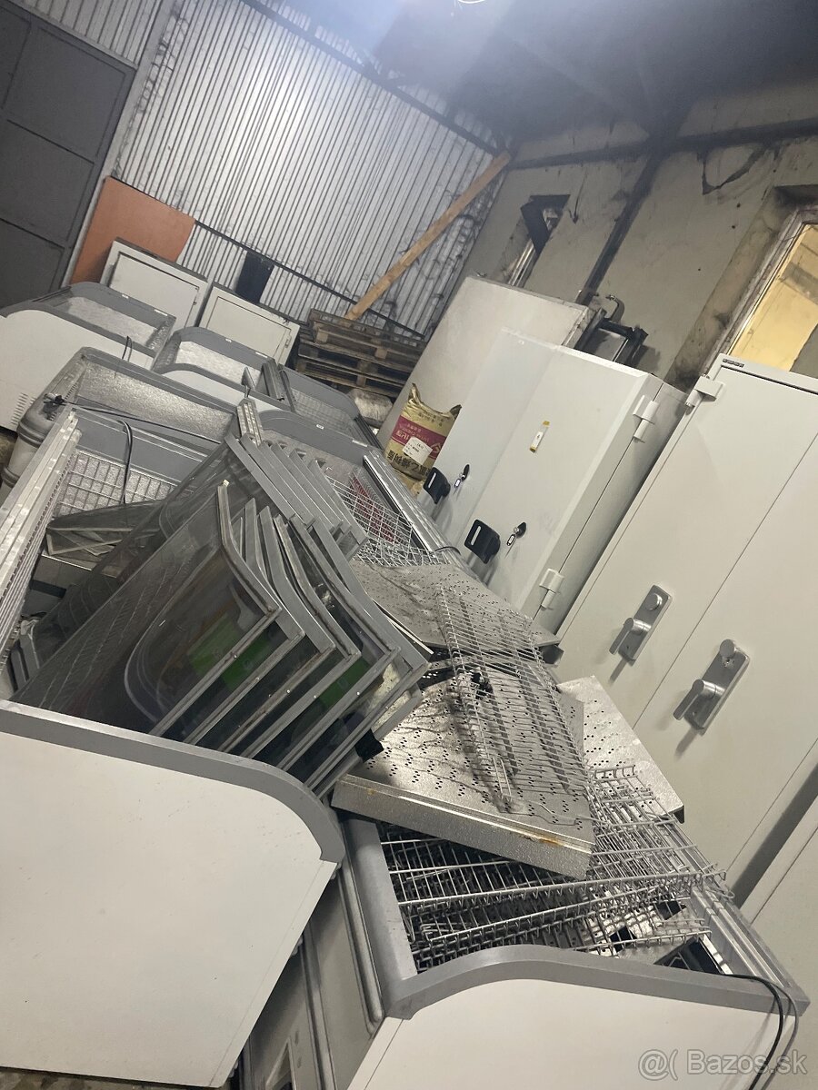 Truhlicový mrazak - 4