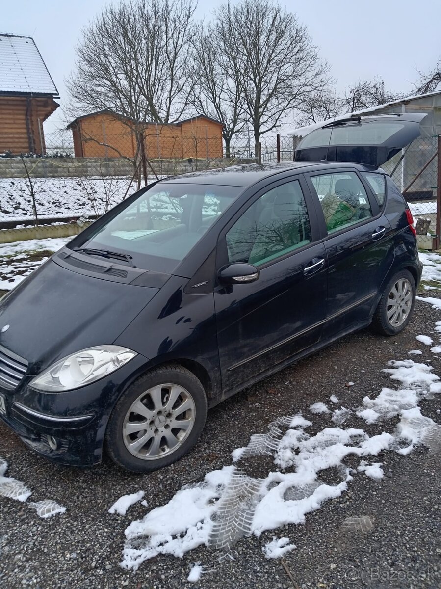 Mercedes A - 4