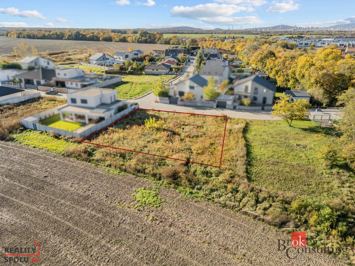 Predaj POZEMKU 500 m2 - Právoplatné stavebné povolenie - 4