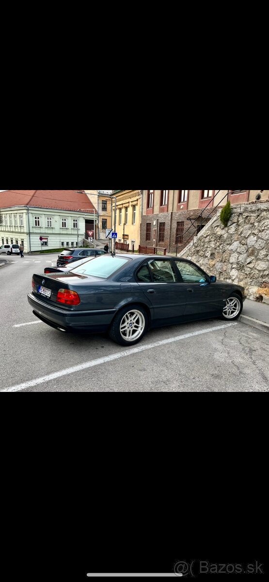 BMW E38 728i - 4